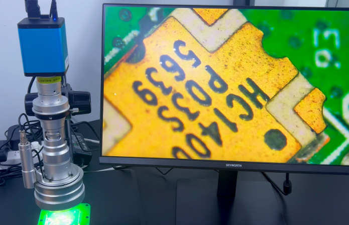 高倍光學顯微鏡對失效PCB進行全方位外觀檢查